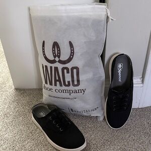 Spenco Women's Black Athletic Sneakers